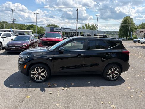 Used 2021 Kia Seltos S AWD/4WD image 4