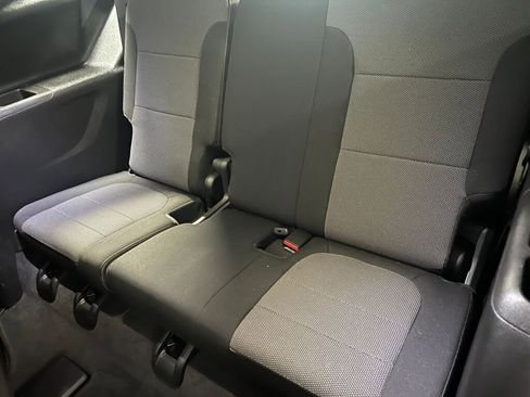 Used 2020 Chevrolet Traverse LT image 7