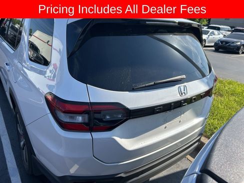 Used 2023 Honda Pilot Touring image 8