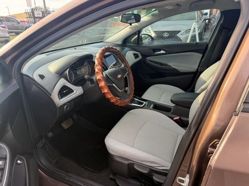 Used 2019 Chevrolet Cruze LS FWD image 7