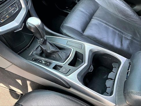 Used 2010 Cadillac SRX 2WD image 17