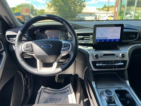 Used 2021 Ford Explorer XLT w/ Equipment Group 202A image 12