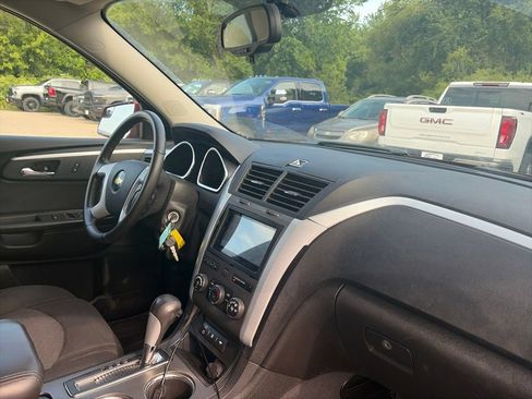 Used 2010 Chevrolet Traverse LT w/ Personal Connectivity Package FWD image 15