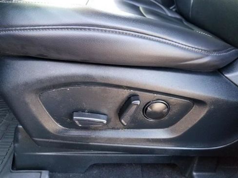 Certified 2023 Ford Explorer XLT w/ Equipment Group 202A AWD/4WD image 13