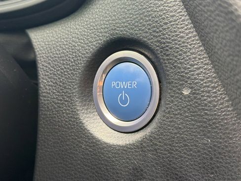 Used 2022 Toyota Corolla LE FWD image 23