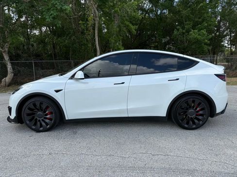 Used 2022 Tesla Model Y Performance AWD/4WD image 15