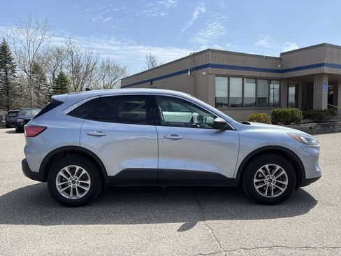 Certified 2022 Ford Escape SE w/ Convenience Package image 4