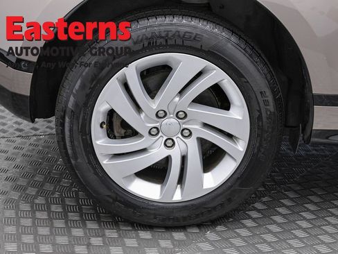 Used 2021 Land Rover Range Rover Evoque R-Dynamic S AWD/4WD image 28