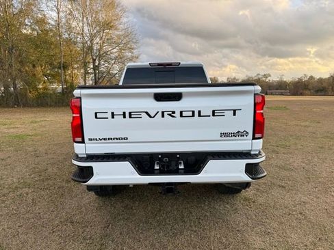 Used 2024 Chevrolet Silverado 3500 High Country image 6