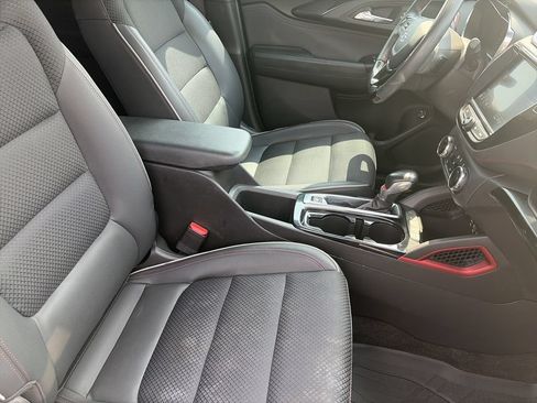 Used 2022 Chevrolet TrailBlazer RS w/ Sun and Liftgate Package FWD image 34