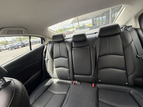 Used 2018 MAZDA MAZDA3 Touring FWD image 23