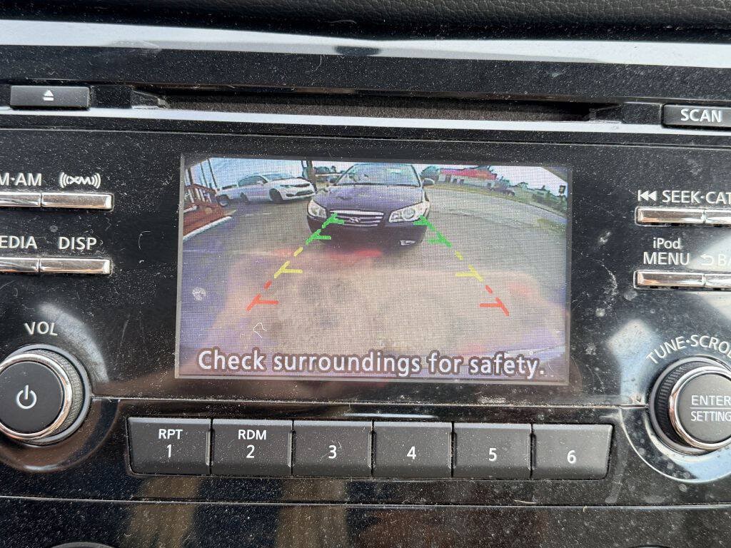 Used 2017 Nissan Rogue S AWD/4WD image 21