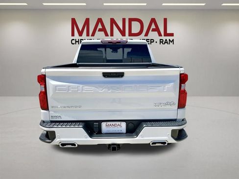 Used 2023 Chevrolet Silverado 1500 High Country w/ Technology Package AWD/4WD image 7