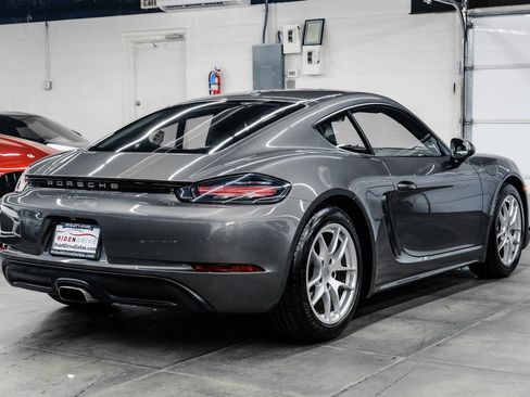 Used 2022 Porsche 718 Cayman image 12