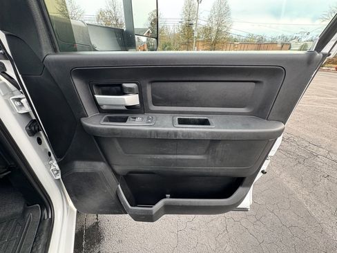 Used 2019 RAM 3500 Tradesman w/ Chrome Appearance Group image 23