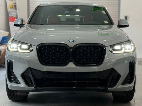 Used 2023 BMW X4 xDrive30i w/ M Sport Package AWD/4WD image 3