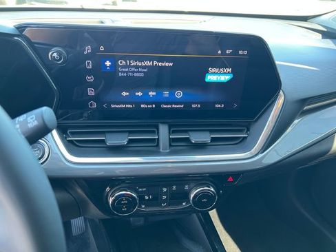 Certified 2024 Chevrolet Trax ACTIV w/ Sunroof Package FWD image 21