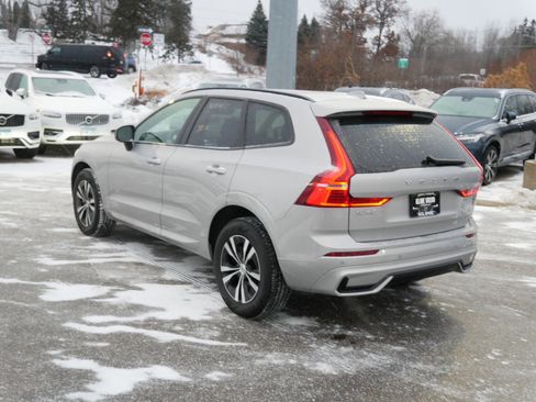 Certified 2025 Volvo XC60 B5 Core image 5