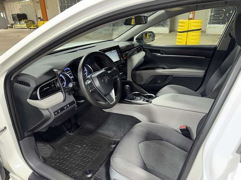 Used 2021 Toyota Camry LE FWD image 28