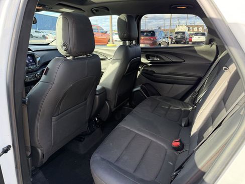 Used 2022 Chevrolet TrailBlazer RS w/ Sun and Liftgate Package image 34