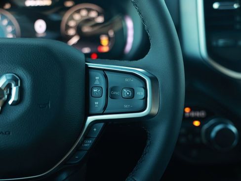 New 2026 RAM 1500 4x4 Crew Cab image 18