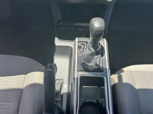 Used 2016 Toyota Tacoma SR5 w/ Towing Package RWD image 18