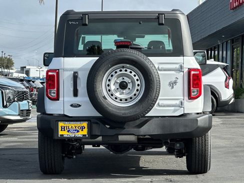 New 2025 Ford Bronco Base image 12