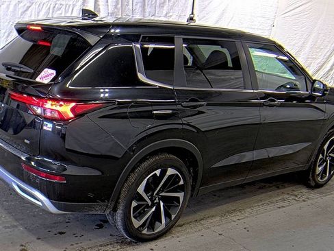 Used 2024 Mitsubishi Outlander SE image 4