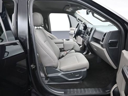 Used 2019 Ford F150 XLT w/ Equipment Group 302A Luxury AWD/4WD image 38