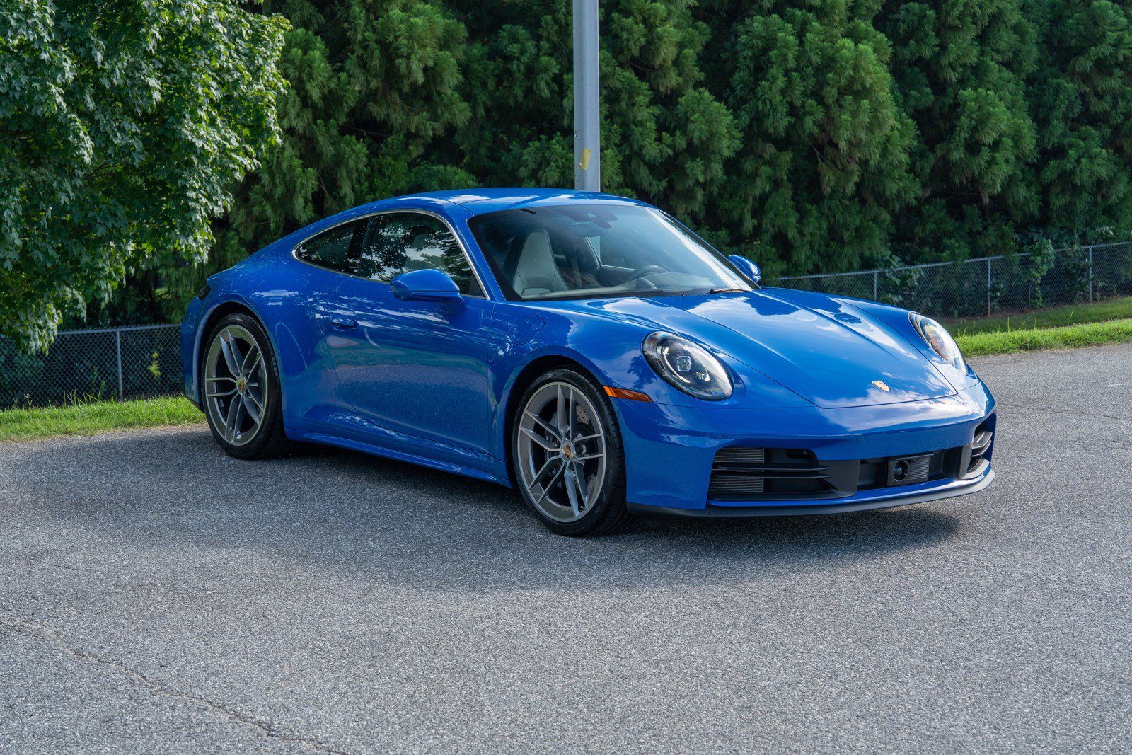 Certified 2025 Porsche 911 Carrera RWD image 9