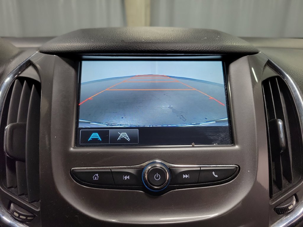 Used 2017 Chevrolet Cruze LT w/ Convenience Package FWD image 21