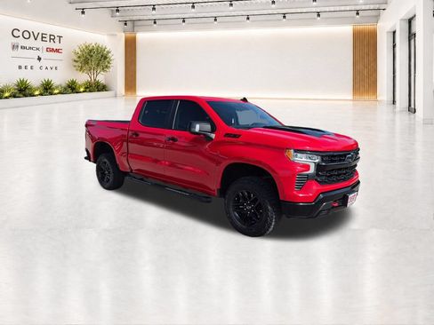 Used 2024 Chevrolet Silverado 1500 LT Trail Boss w/ Convenience Package II AWD/4WD image 1
