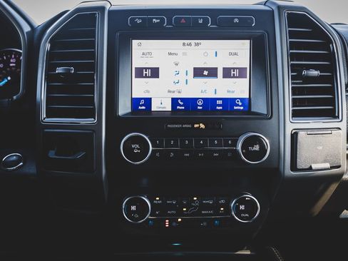 Used 2020 Ford Expedition XLT w/ Equipment Group 202A image 5