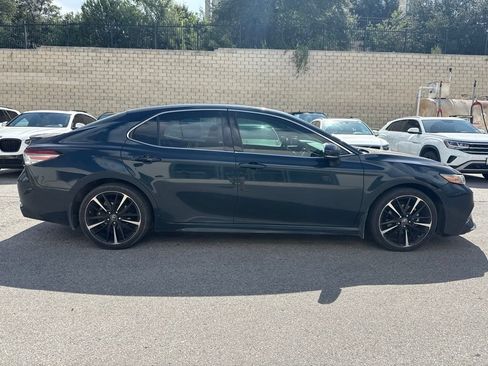 Used 2018 Toyota Camry XSE FWD image 5
