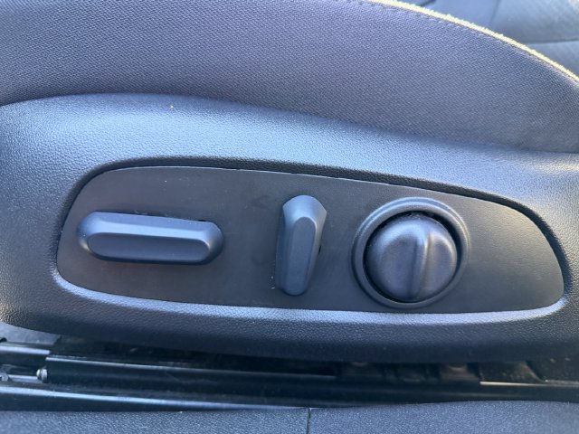 Used 2025 Chevrolet Malibu LT FWD image 17
