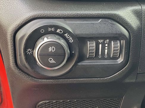 Used 2022 Jeep Gladiator Sport AWD/4WD image 19