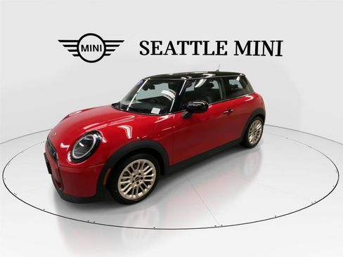 Certified 2025 MINI Cooper S image 5