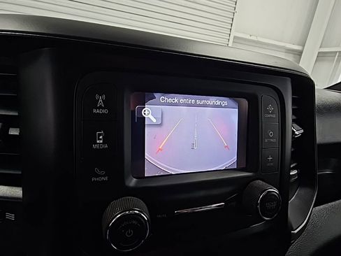 Used 2024 RAM 2500 Tradesman w/ Chrome Appearance Group image 17