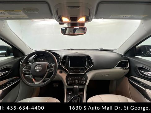 Used 2019 Jeep Cherokee Limited w/ Luxury Group AWD/4WD image 9