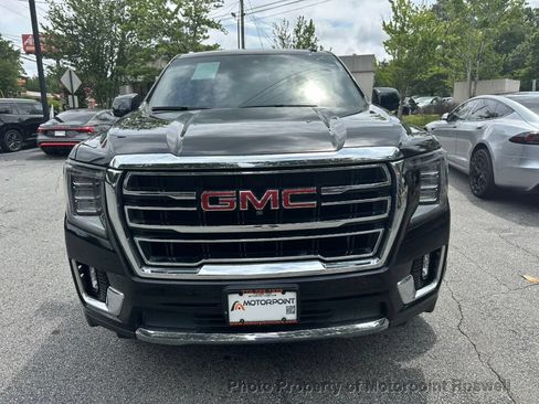 Used 2023 GMC Yukon XL SLT w/ SLT Premium Package RWD image 8