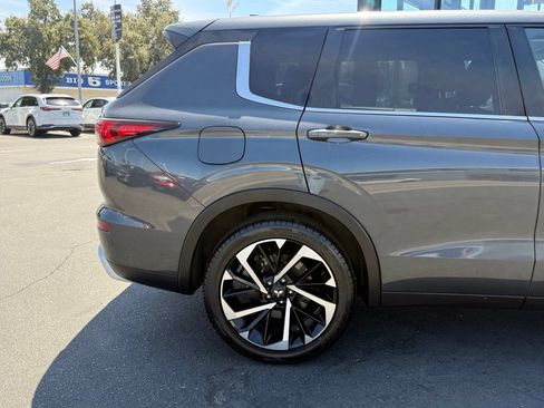 Used 2024 Mitsubishi Outlander SE AWD/4WD image 13