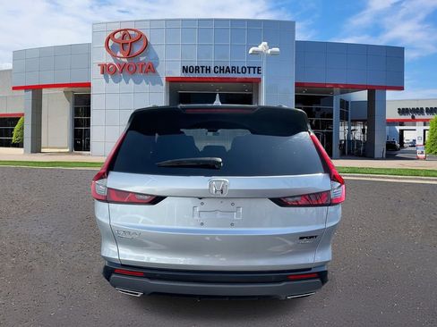 Used 2025 Honda CR-V Sport-L image 8