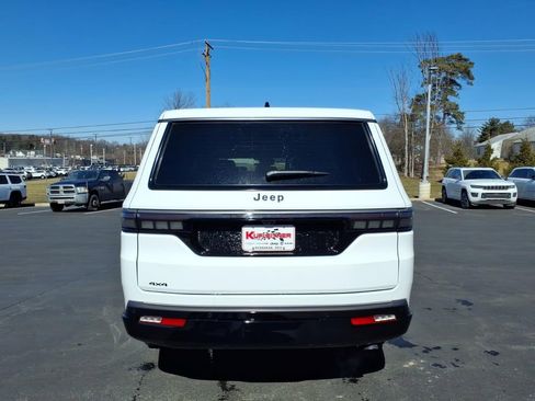 New 2026 Jeep Grand Wagoneer L Limited AWD/4WD image 4
