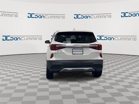 Used 2023 Kia Seltos LX image 7
