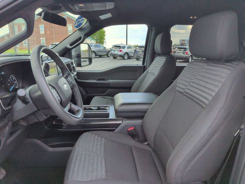 Certified 2023 Ford F150 XL w/ STX Appearance Package AWD/4WD image 4