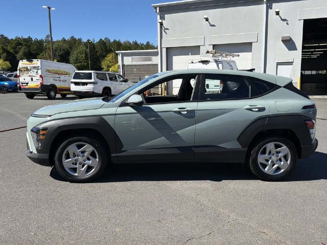 Used 2027 Hyundai Kona SE FWD image 10