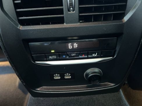 Used 2019 BMW 330i Sedan w/ Convenience Package image 18