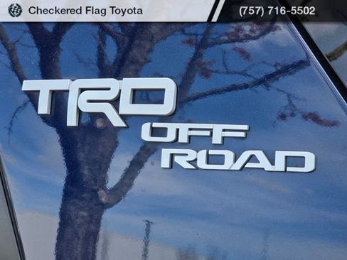 Used 2024 Toyota 4Runner TRD Off-Road Premium w/ Off Road Premium Plus Package image 8