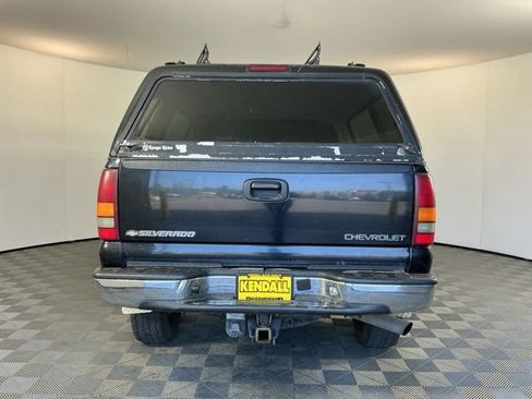 Used 2002 Chevrolet Silverado 2500 LS w/ Off-Road Skid Plate Pkg AWD/4WD image 5