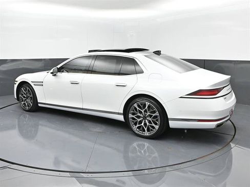 Used 2025 Genesis G90 3.5T AWD/4WD image 30